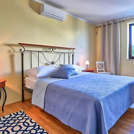 Oscar Apartments With Shared Pool וילה *