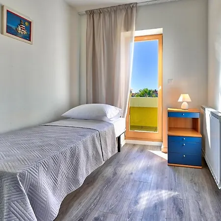Villa Oscar Apartments With Shared Pool Zadar